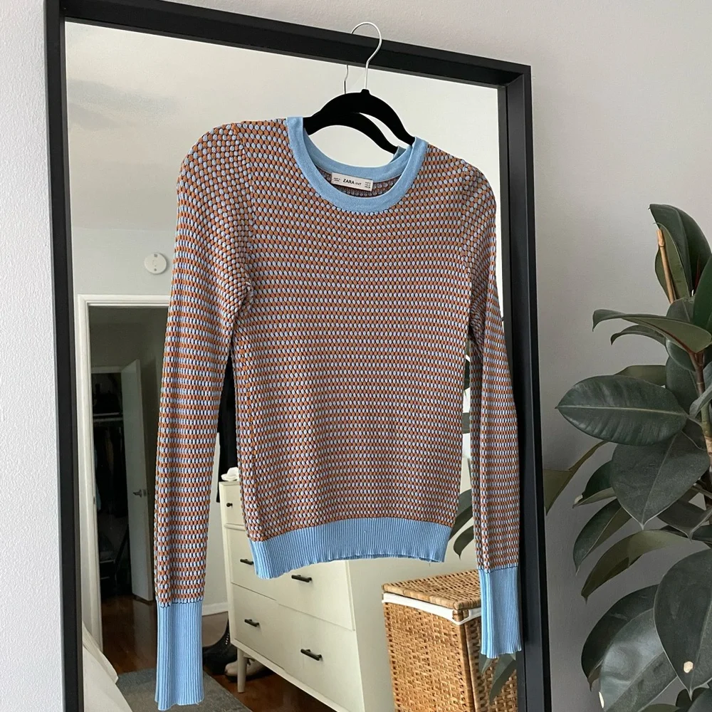 Women's Multicolor Sweater with Blue Accents - Picture 1 of 2